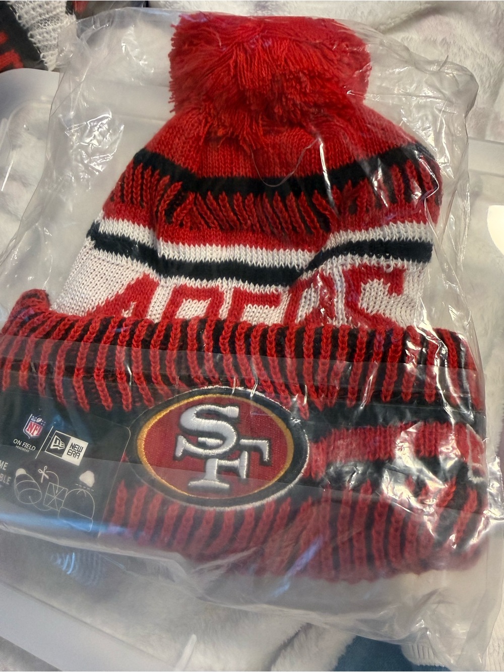 San Francisco 49ers Red Pom Pom Beanie Hat - Official NFL Logo